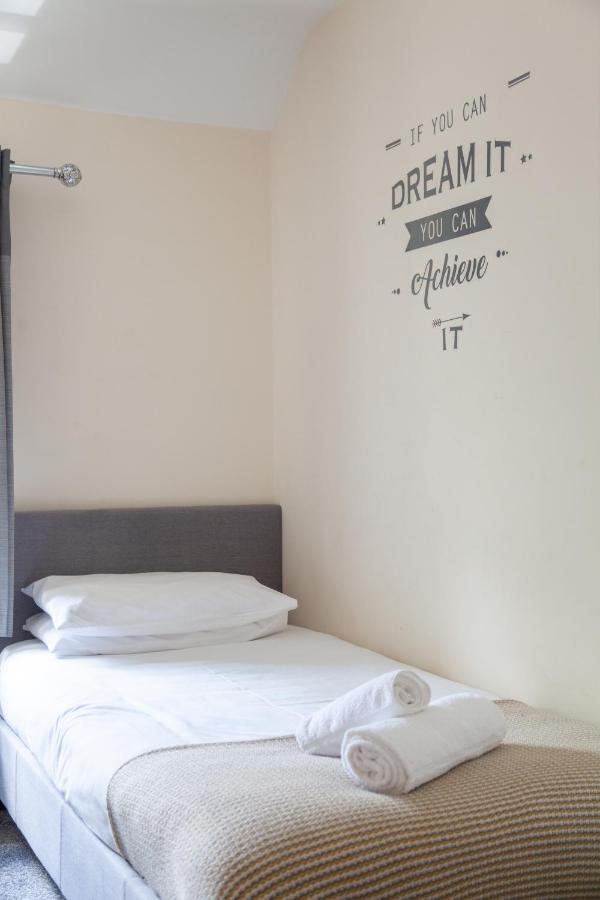 Hereford - Mayflower Coach House, Modern 2 Bedroom Property With Parking, Located South Of Hereford City, Suitable For Small Family, Couple Or Contractors - Sleeps Up To 5 Guests - Hosted By Rentmyhouse 외부 사진