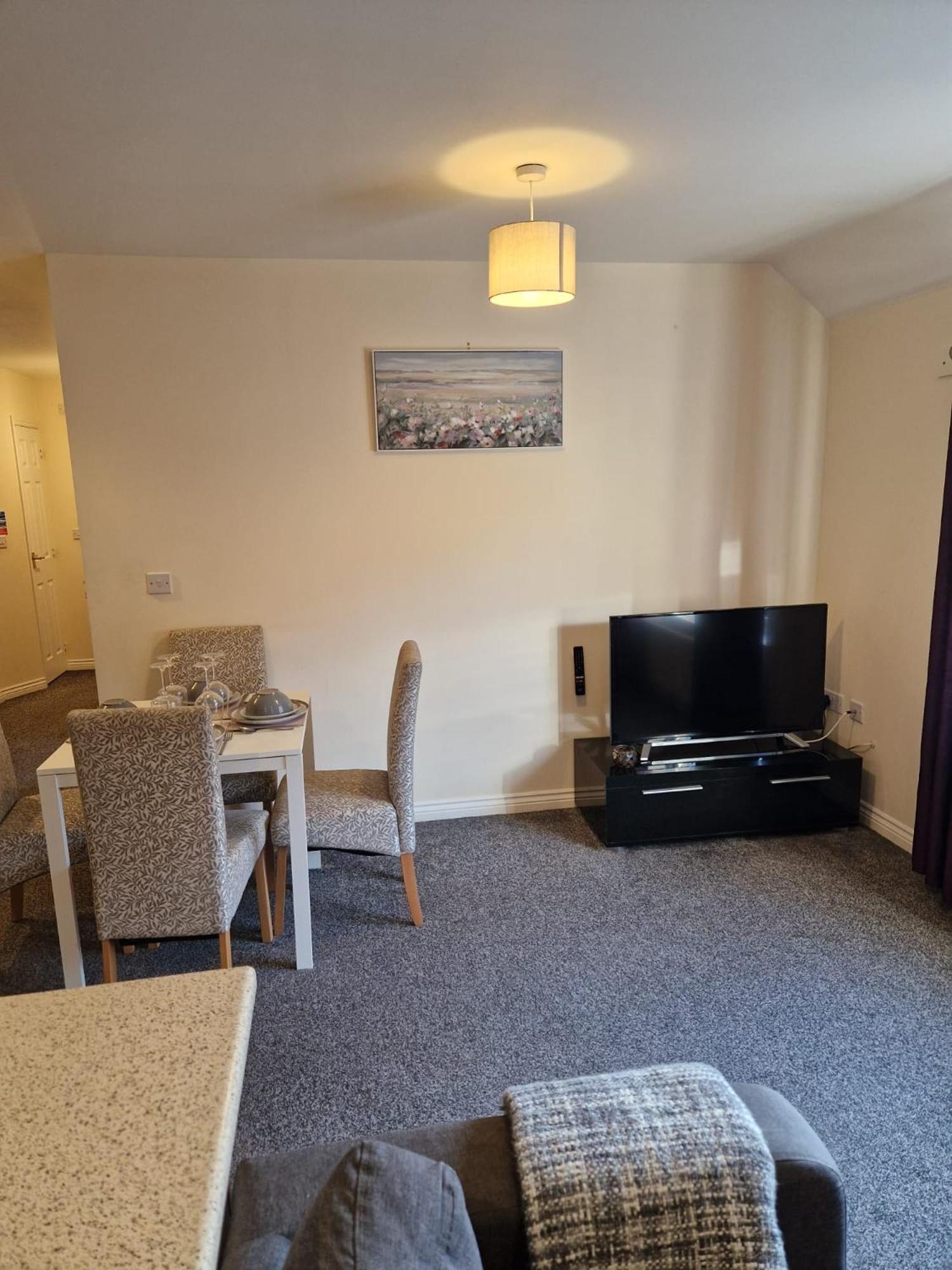 Hereford - Mayflower Coach House, Modern 2 Bedroom Property With Parking, Located South Of Hereford City, Suitable For Small Family, Couple Or Contractors - Sleeps Up To 5 Guests - Hosted By Rentmyhouse 외부 사진