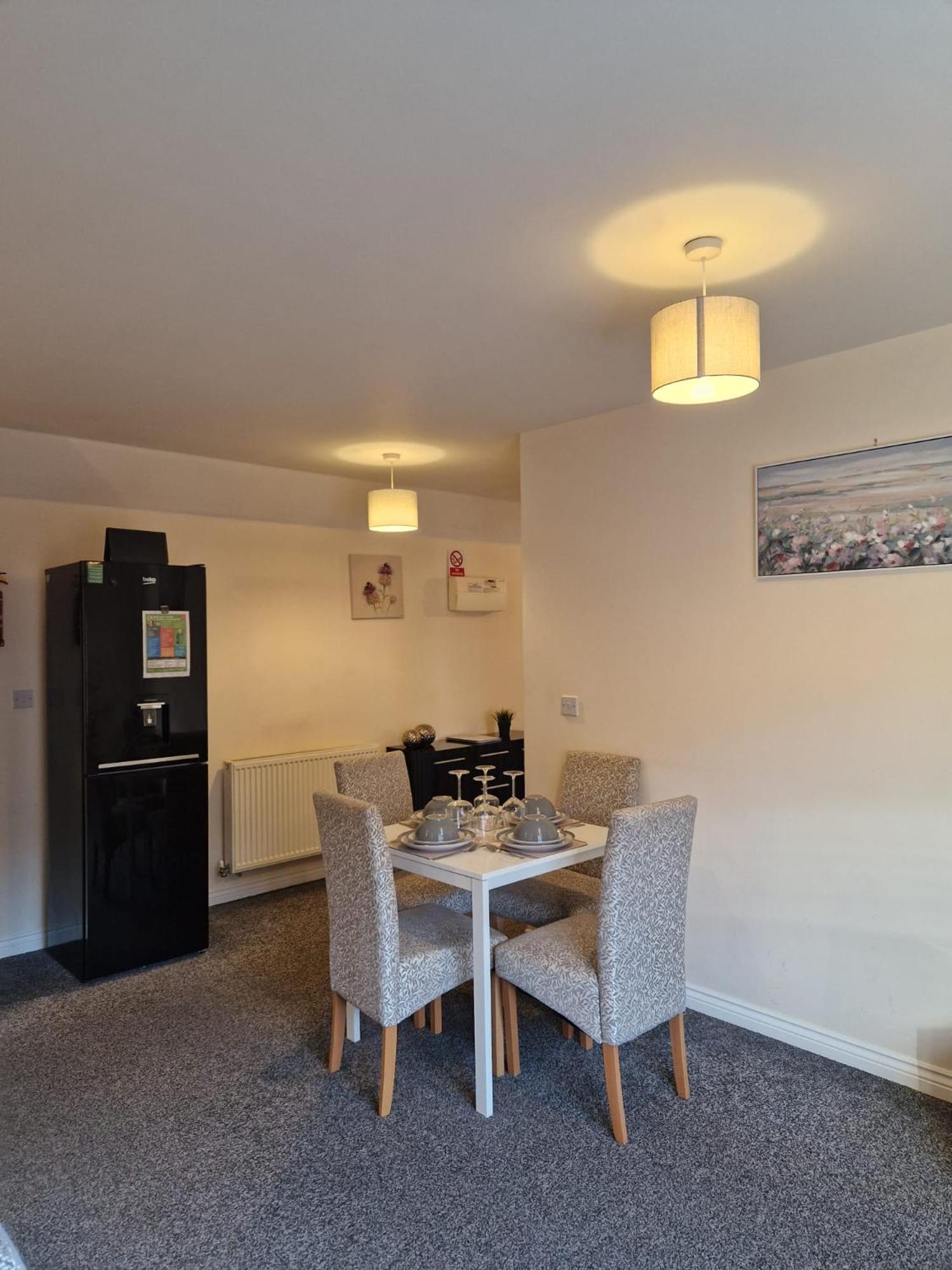 Hereford - Mayflower Coach House, Modern 2 Bedroom Property With Parking, Located South Of Hereford City, Suitable For Small Family, Couple Or Contractors - Sleeps Up To 5 Guests - Hosted By Rentmyhouse 외부 사진