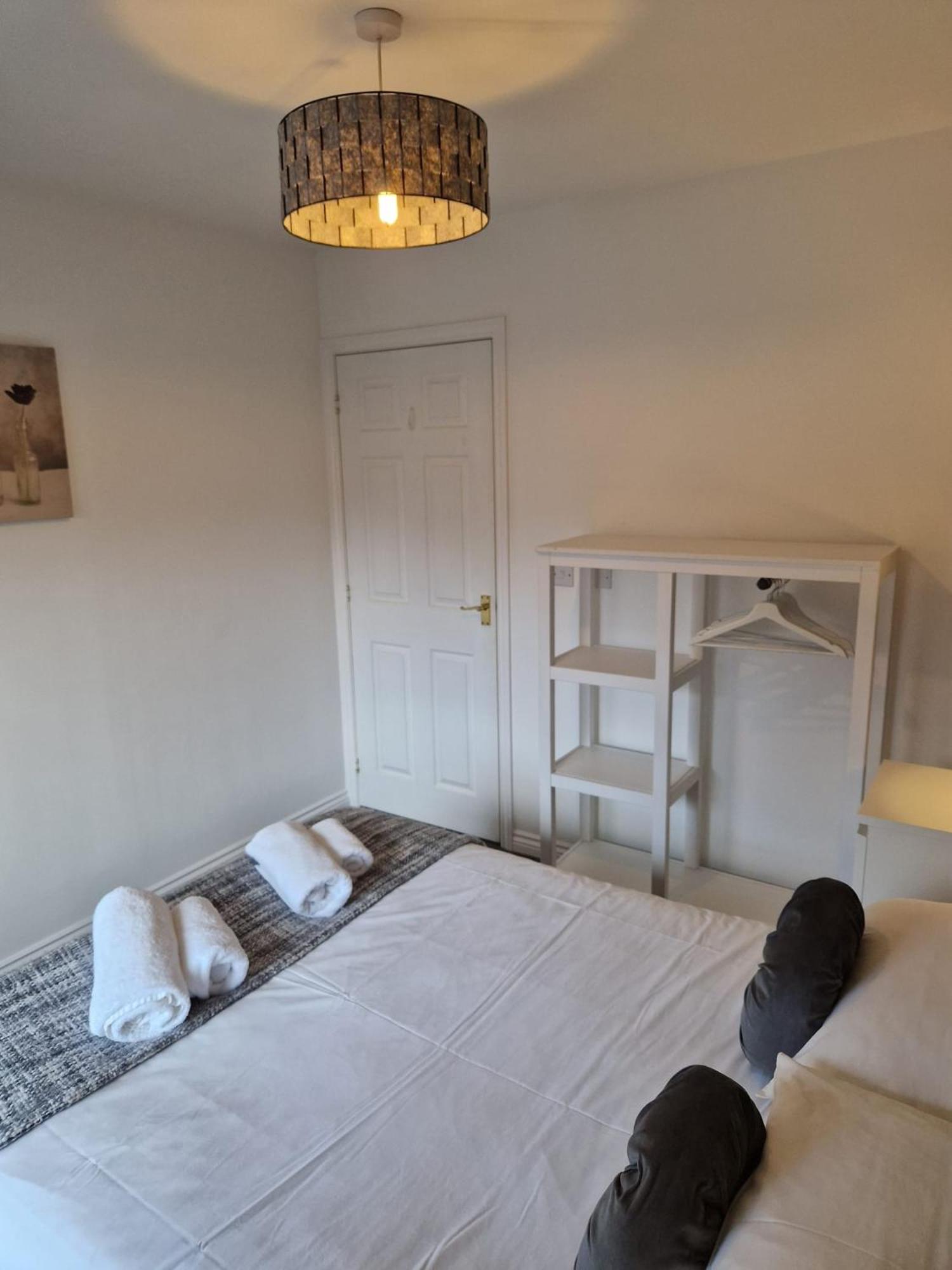 Hereford - Mayflower Coach House, Modern 2 Bedroom Property With Parking, Located South Of Hereford City, Suitable For Small Family, Couple Or Contractors - Sleeps Up To 5 Guests - Hosted By Rentmyhouse 외부 사진